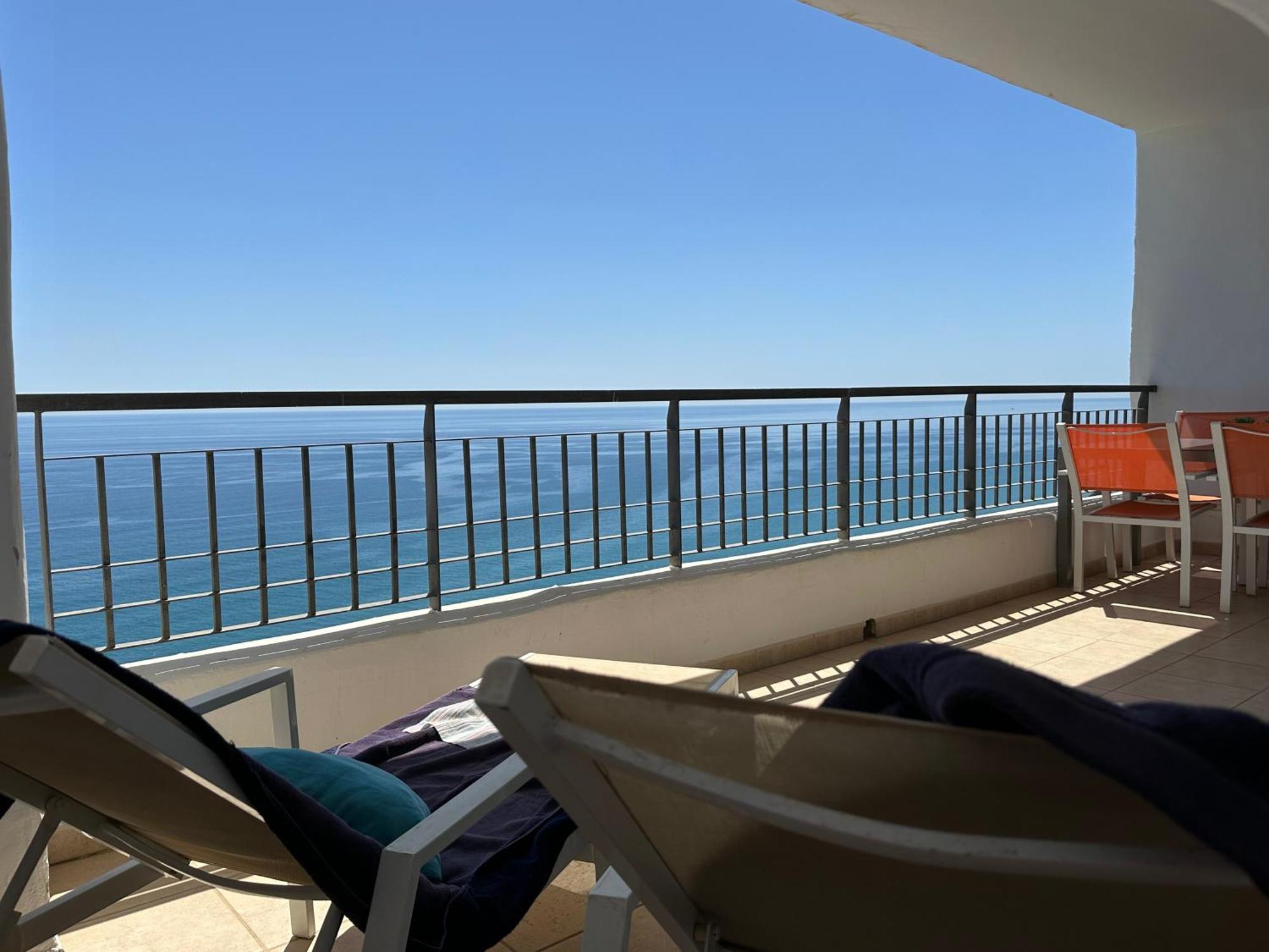 Apartamento Frente Al Mar Con Parking Privado Torrox Exterior foto